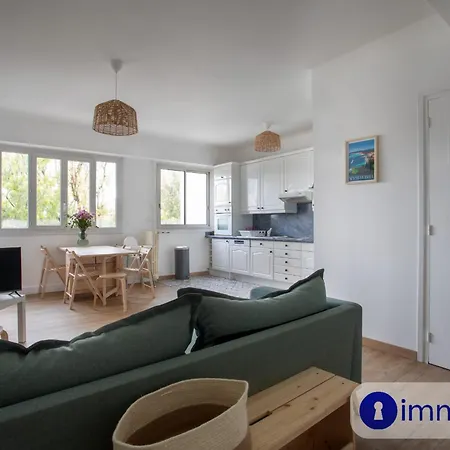 With Air Conditioning Liberation דירה *