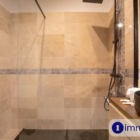 With Air Conditioning Liberation Nizza